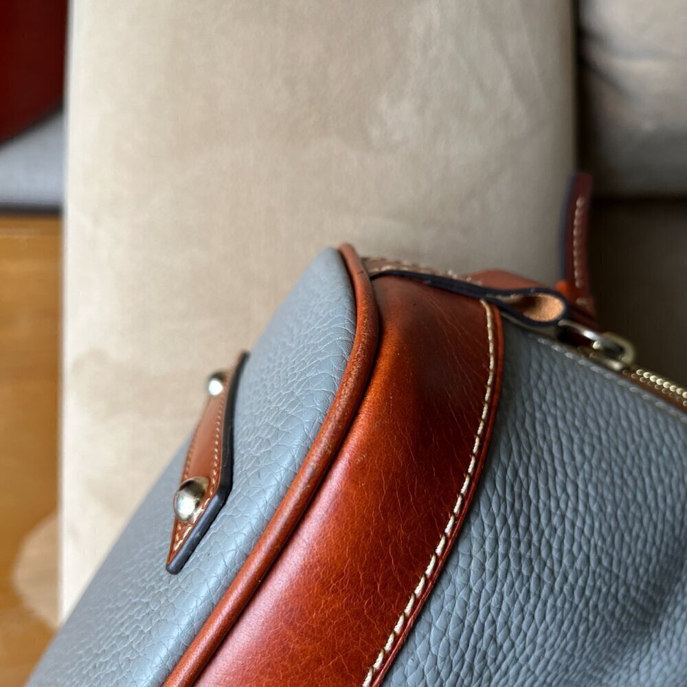Dooney & Bourke Satchel Bag Zip Zip Dome Crossbody Pebble Grain Leather Oyster - Picture 10 of 13